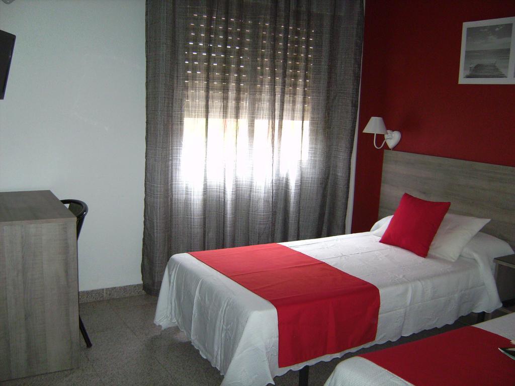 Pension Miami Almazora Room photo