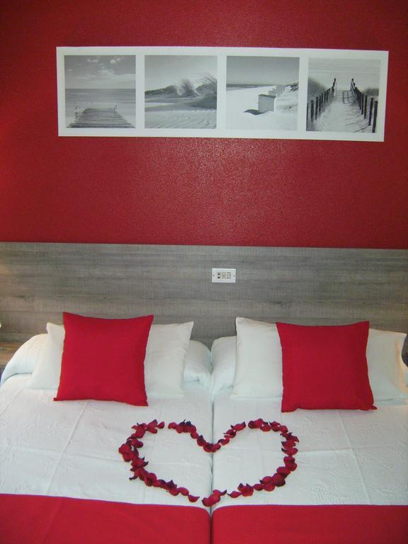 Pension Miami Almazora Room photo