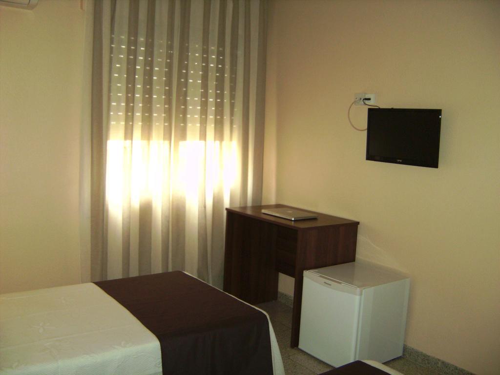 Pension Miami Almazora Room photo
